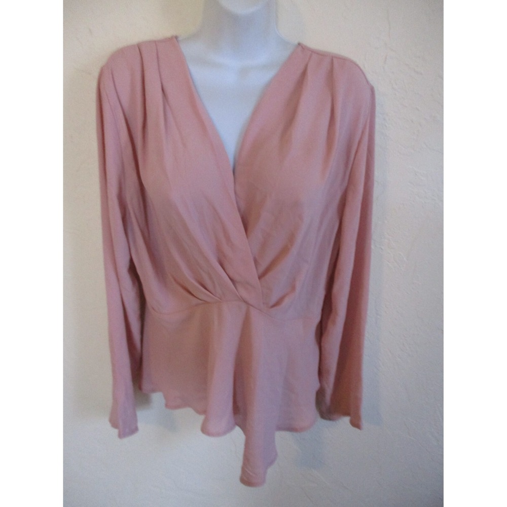 Fashon Nova Love At First Sight Blouse Size 1X NWT Pink